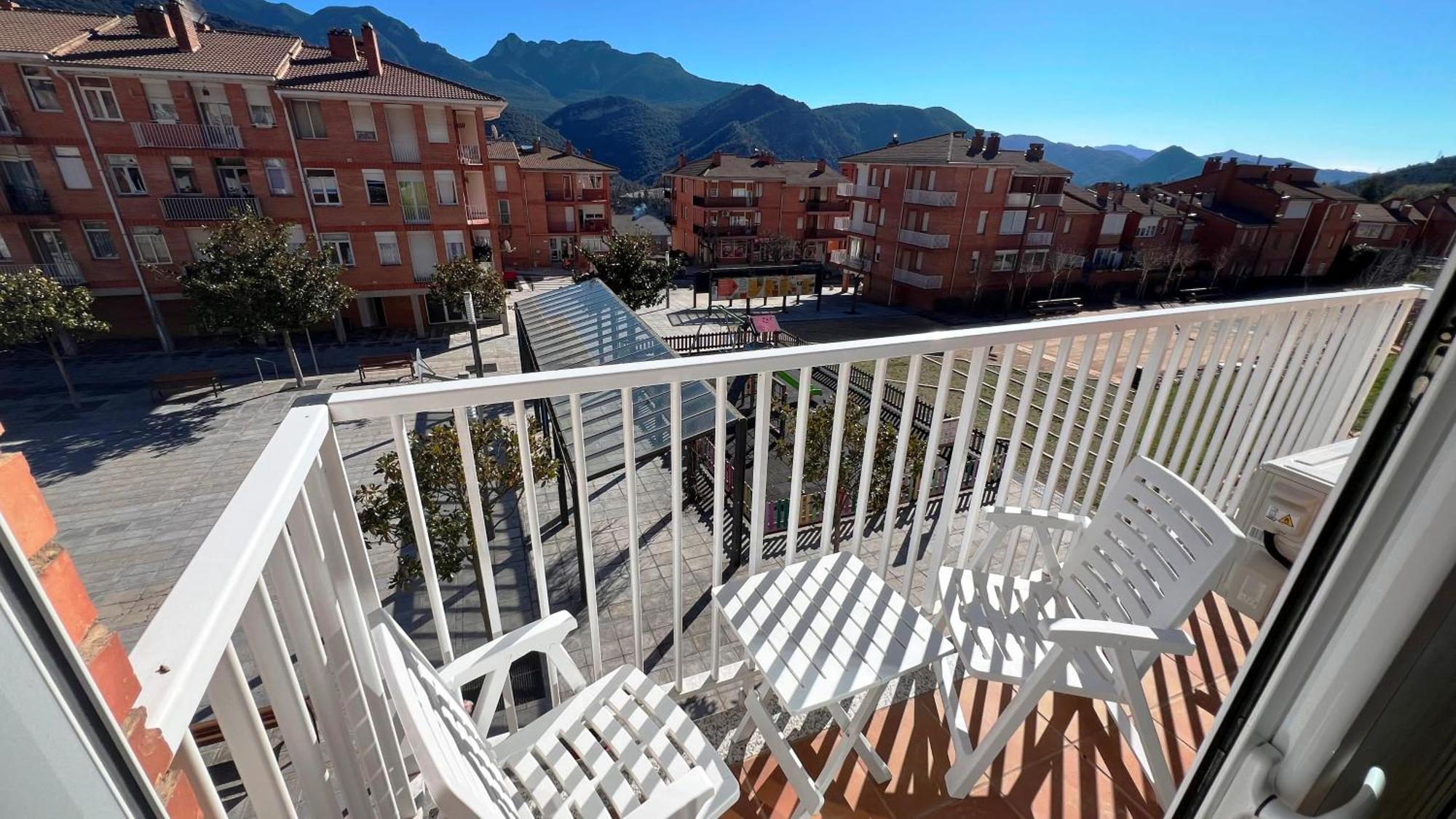Apartament Acollidor Al Bergueda 6P Sant Jordi de Cercs Екстериор снимка